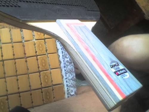 找专家鉴定蝴蝶球拍的真假